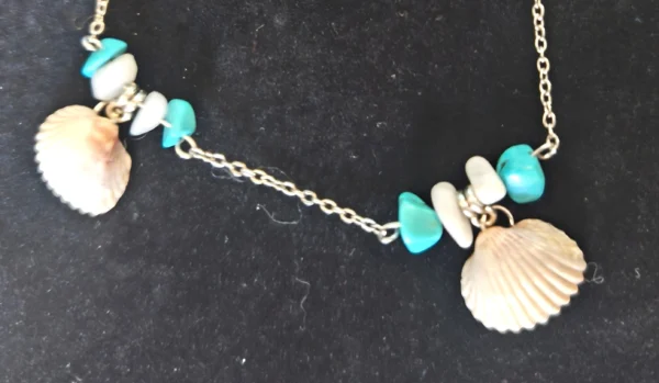 Bracelet de cheville en pierres naturelles irrégulières