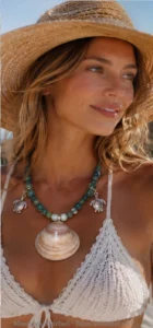 Collier en Agathe Verte et coquillage naturel